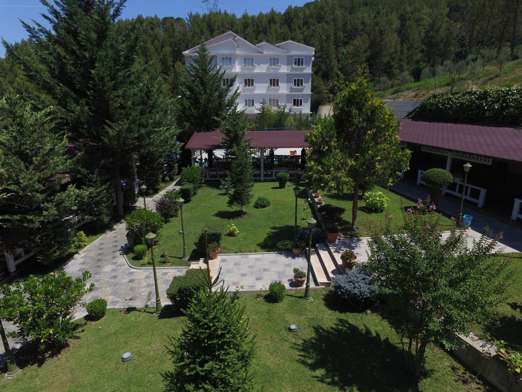 Elvis Hotel