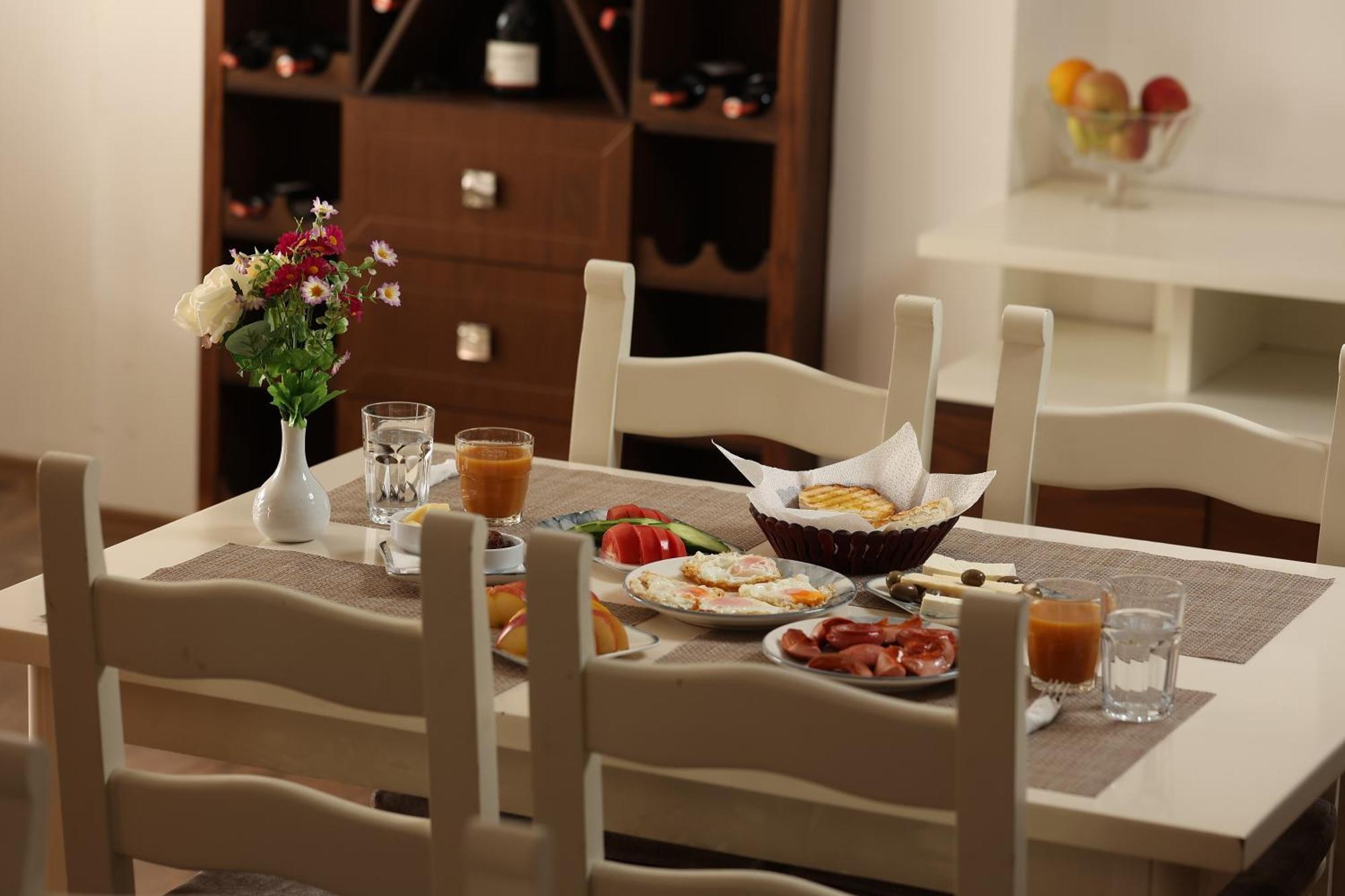 Elvis Hotel Mjull-Bethore
